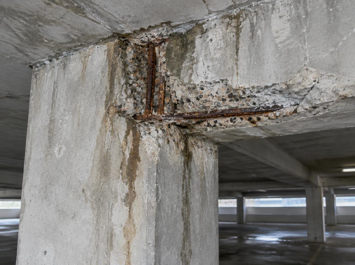 Estrutura de concreto antes da recuperação